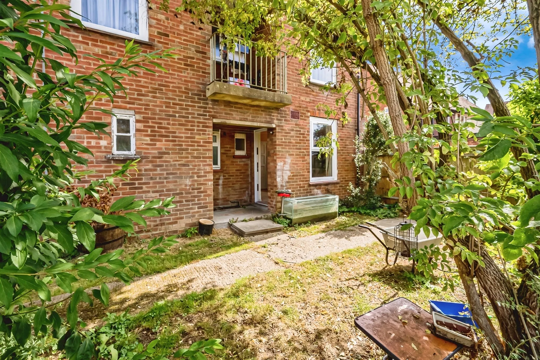 1 bed Ground Flat