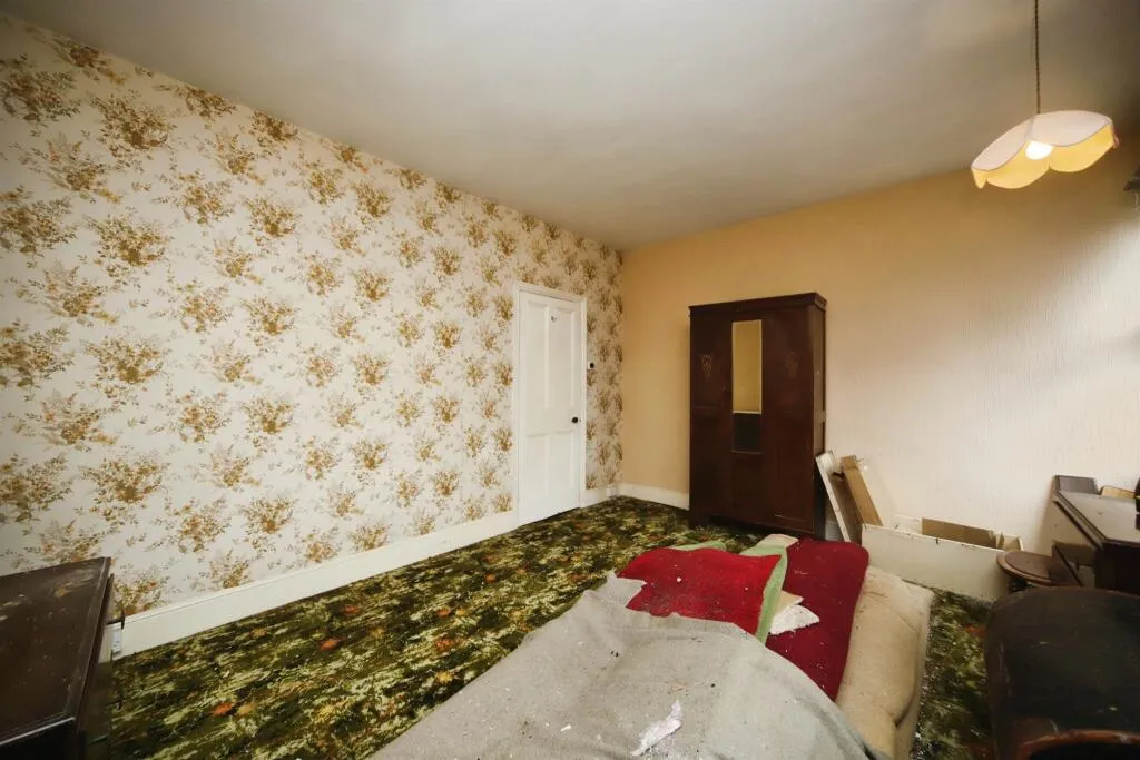 3 bed Terraced