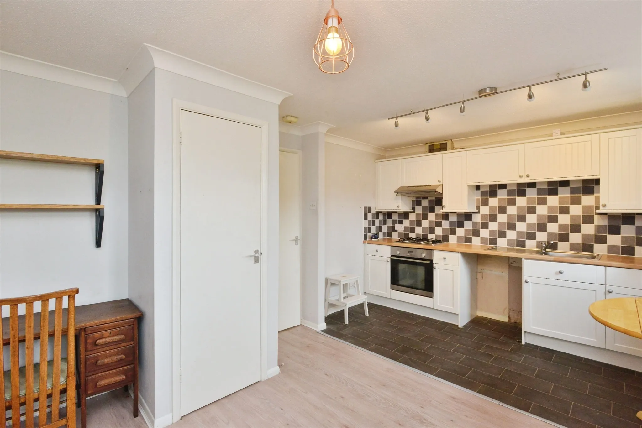 1 bed Ground Flat