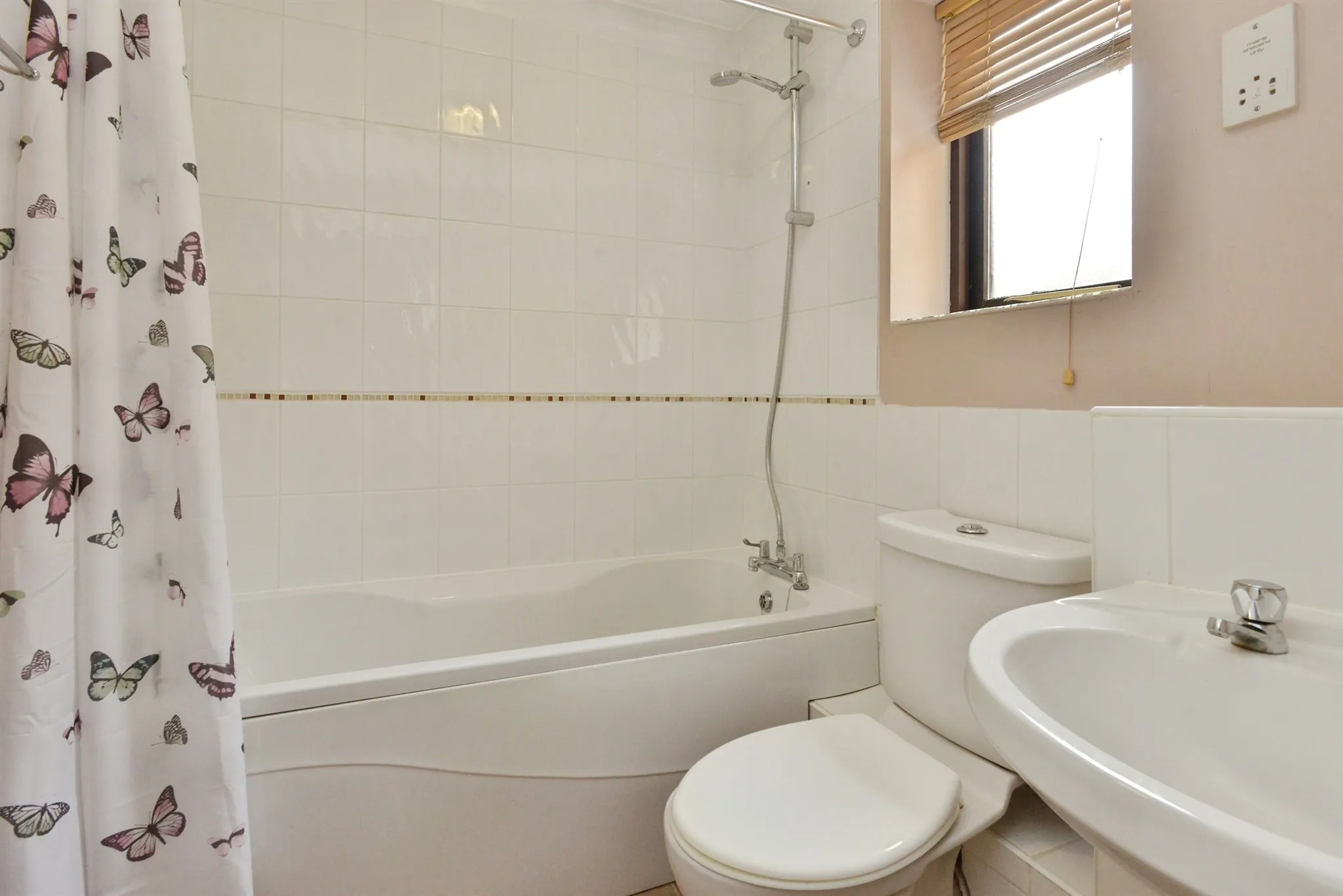 1 bed Ground Flat