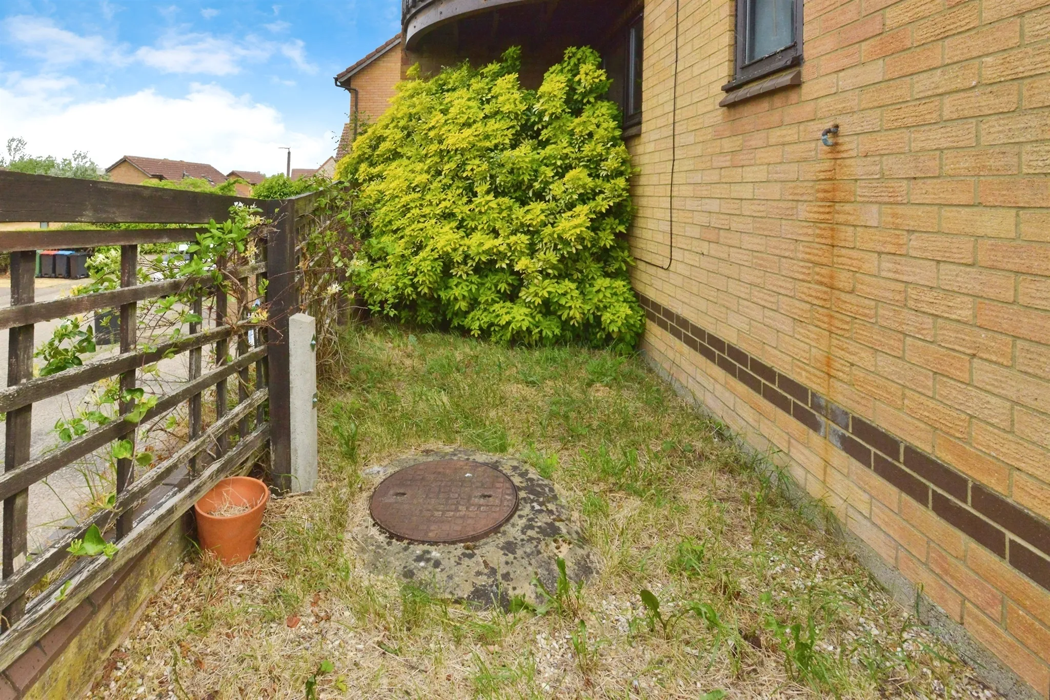 1 bed Ground Flat