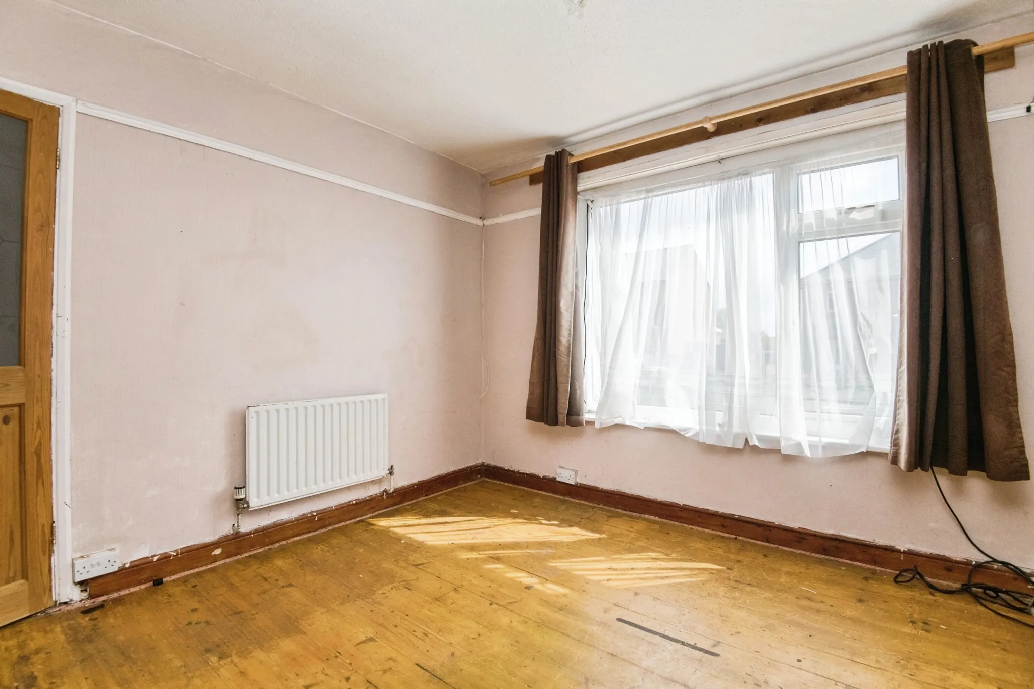 3 bed End of Terrace