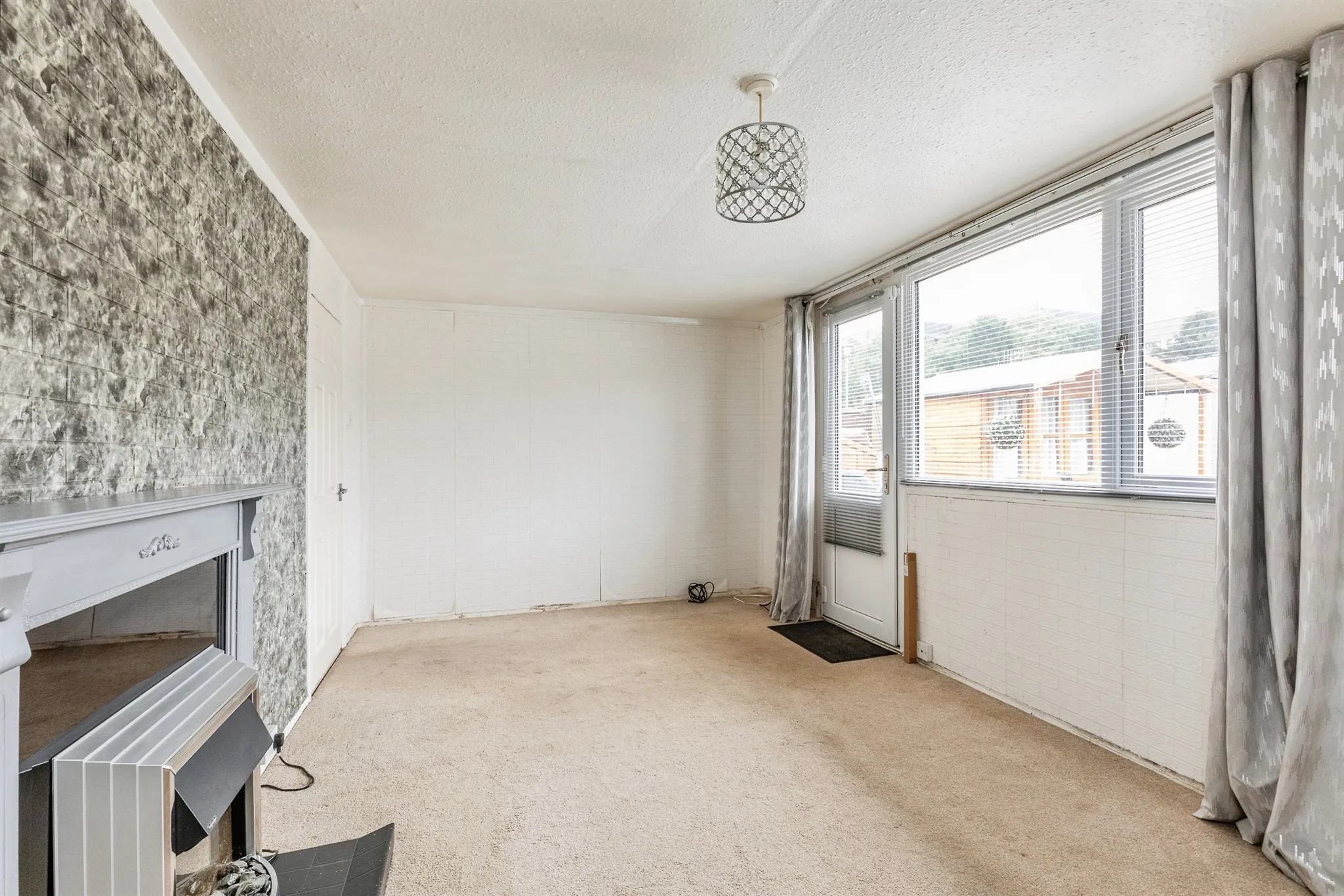 2 bed Detached
