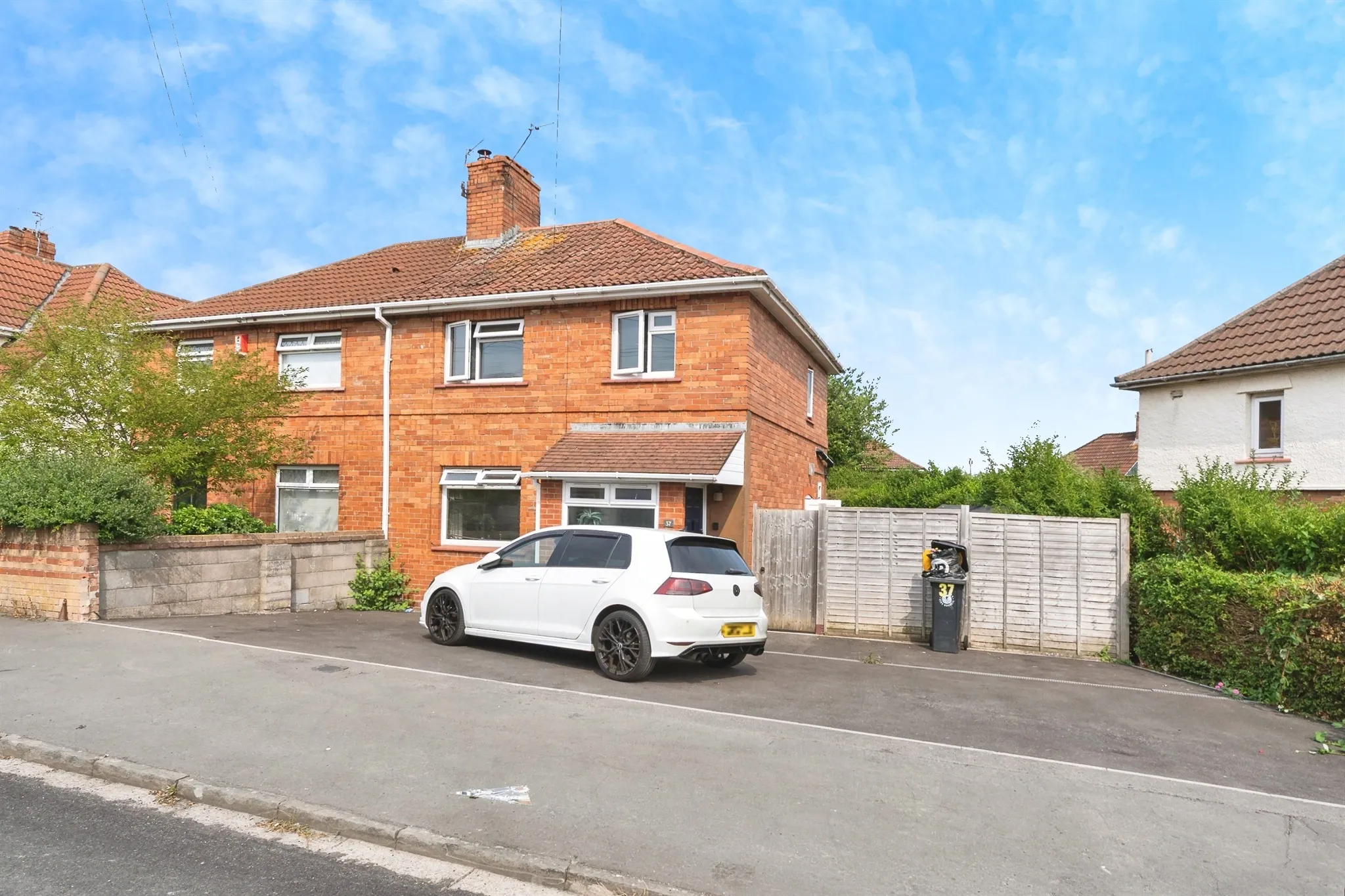 2 bed Character Property