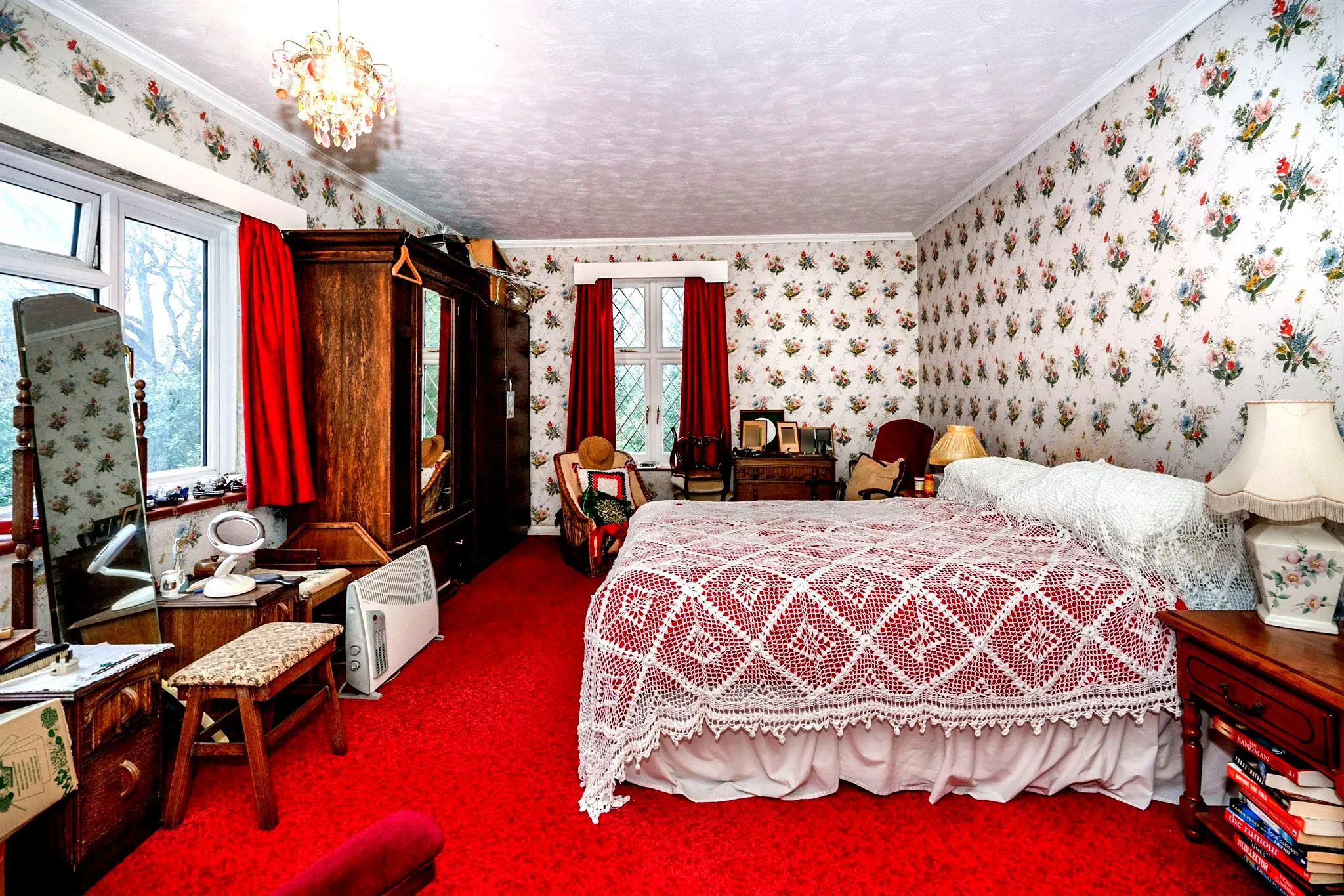 4 bed Detached