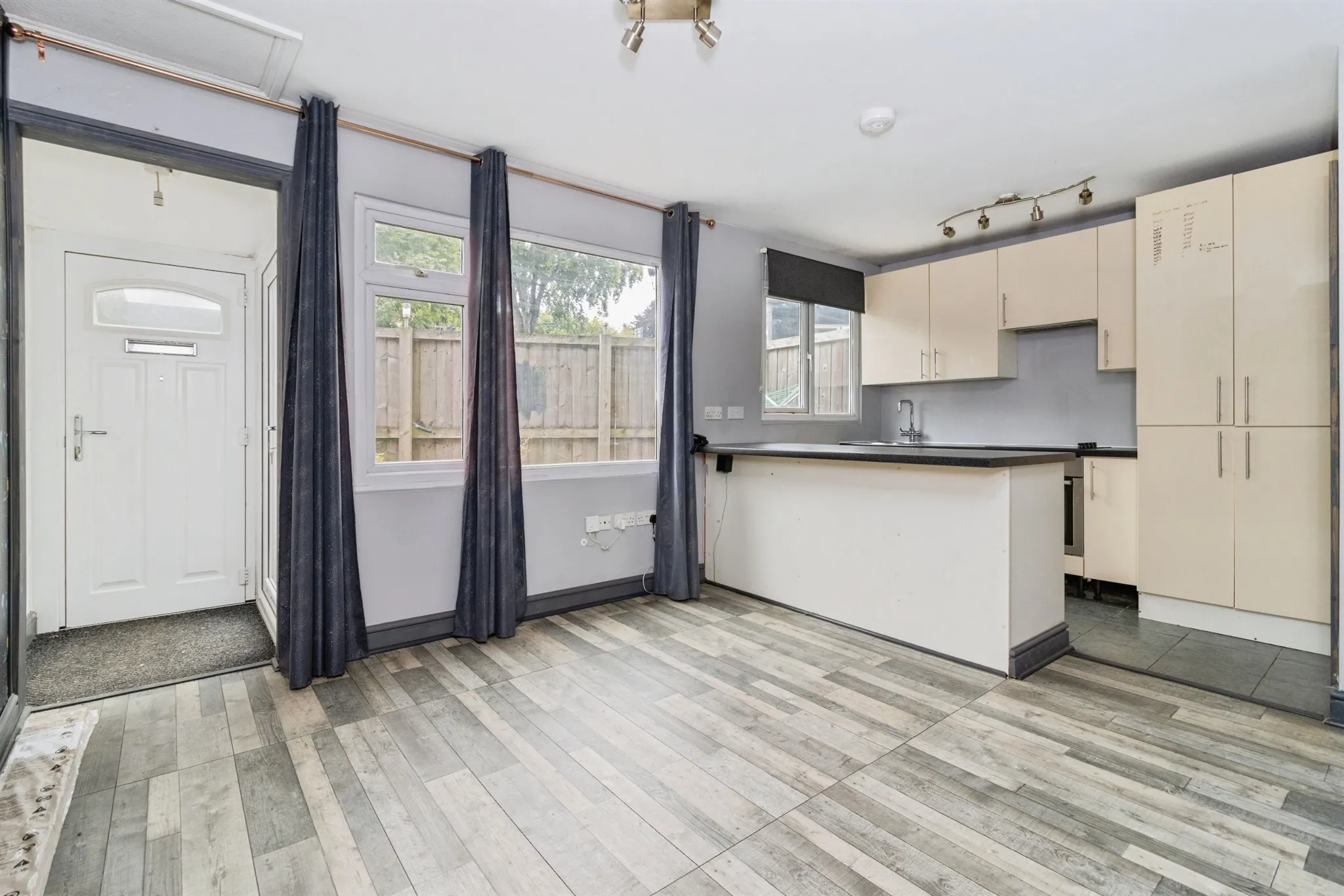 4 bed Bungalow
