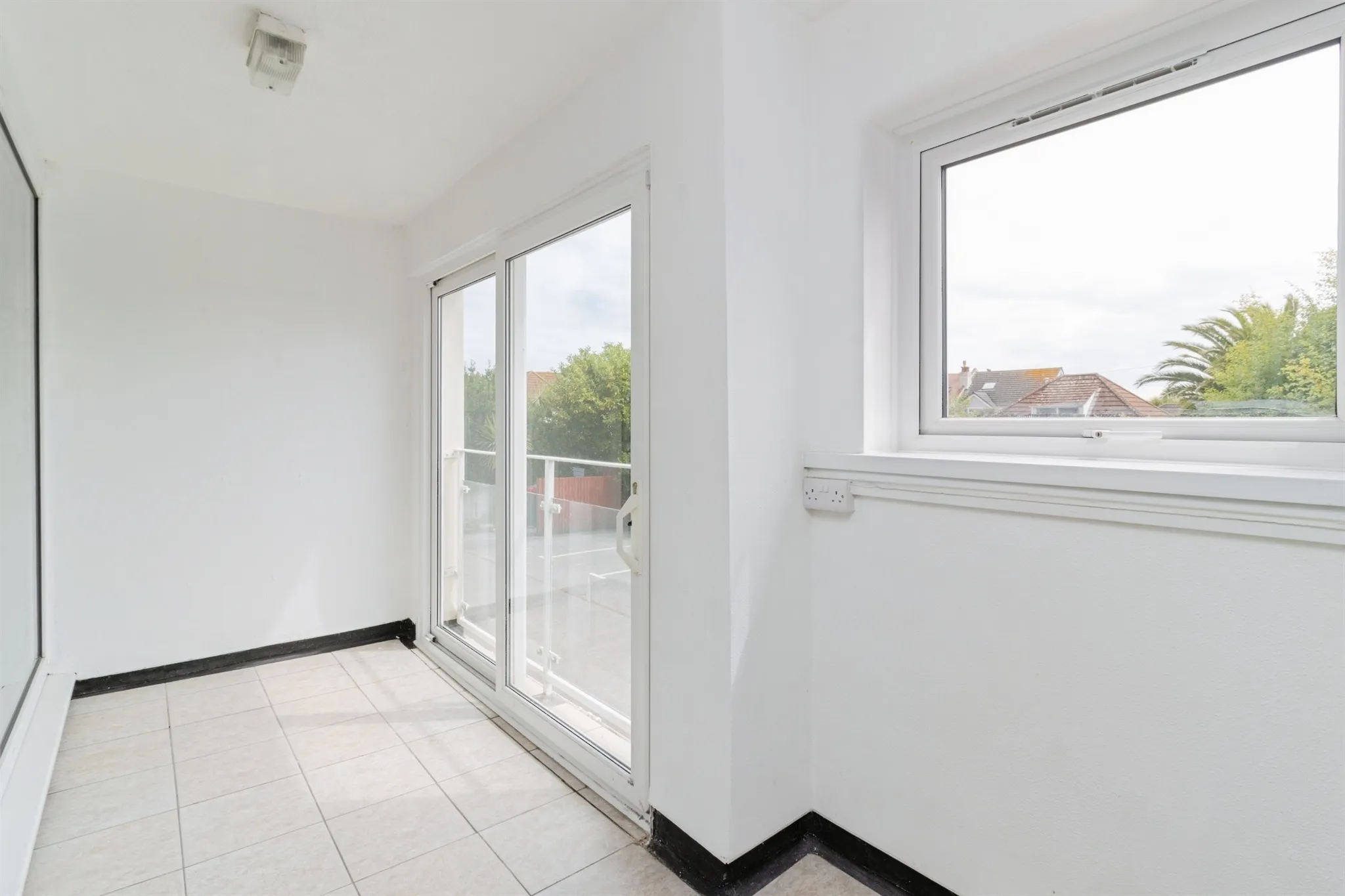 2 bed Ground Flat