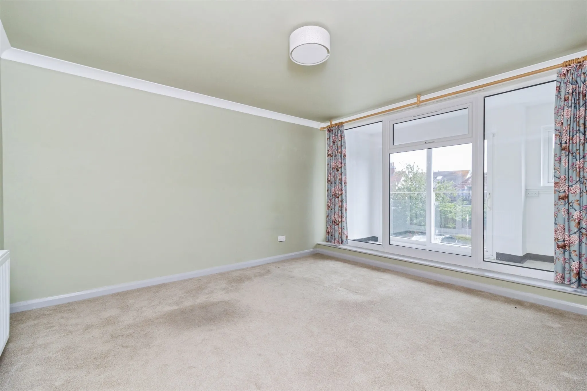 2 bed Ground Flat