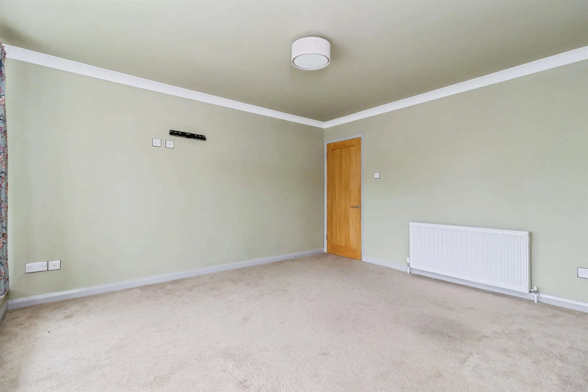 2 bed Ground Flat