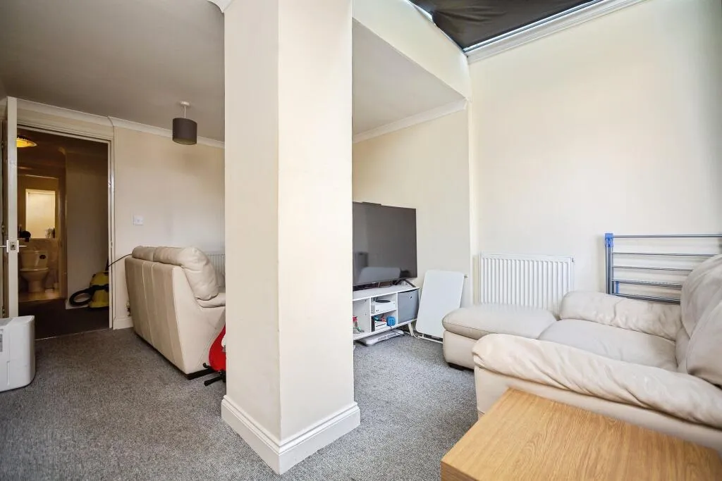 2 bed Apartment