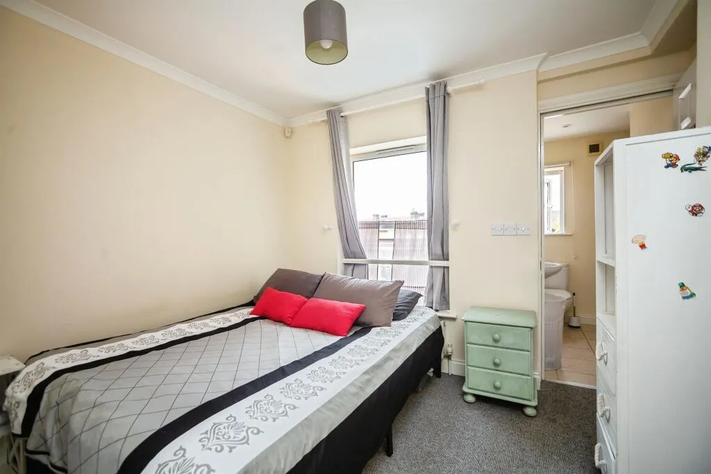 2 bed Apartment