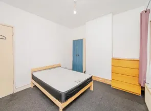 3 bed Terraced