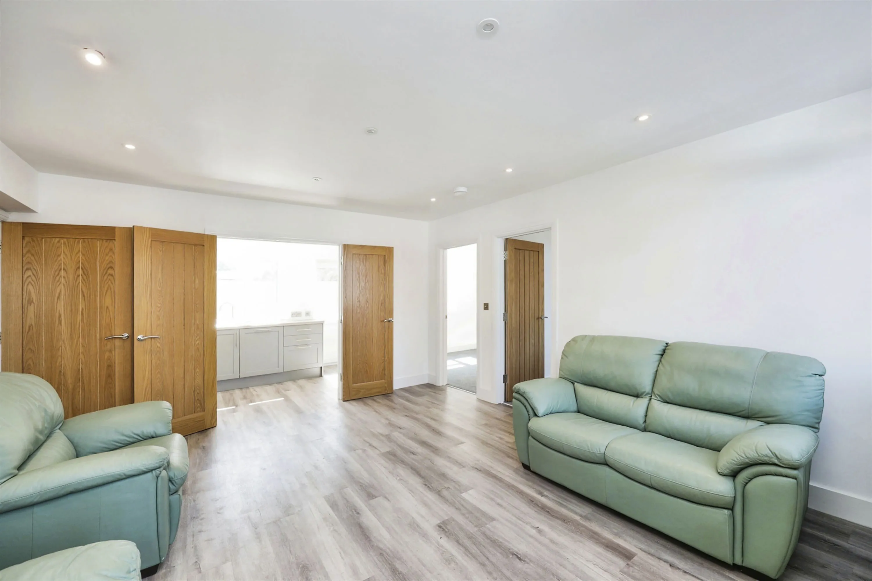 2 bed Detached Bungalow