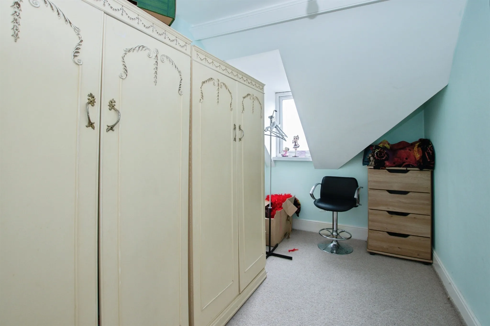 4 bed Maisonette