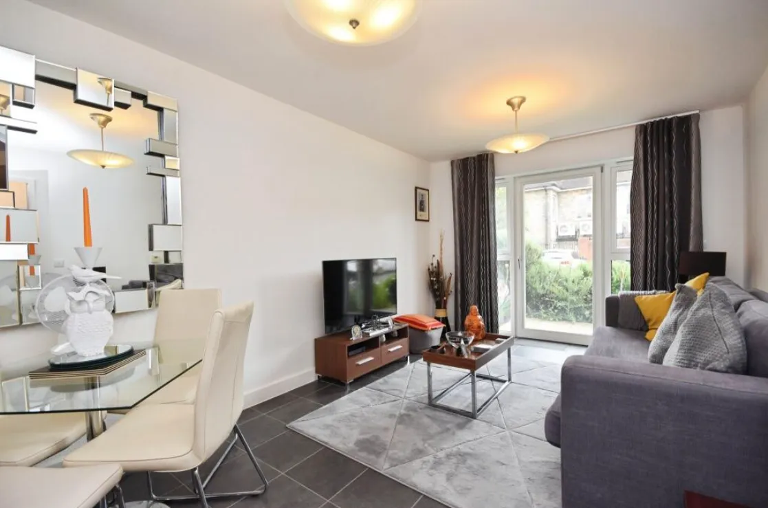 2 bed Ground Flat
