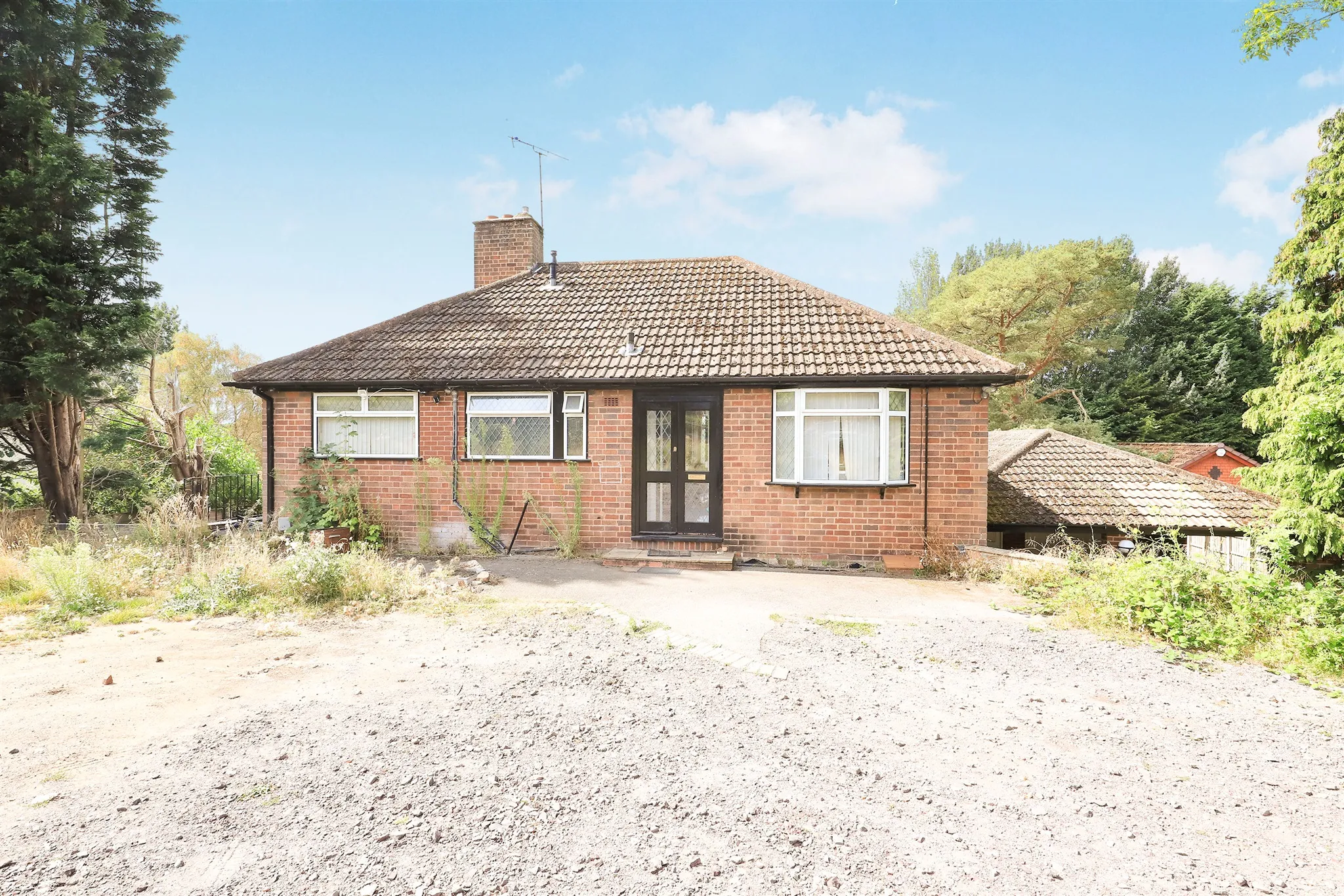 5 bed Detached