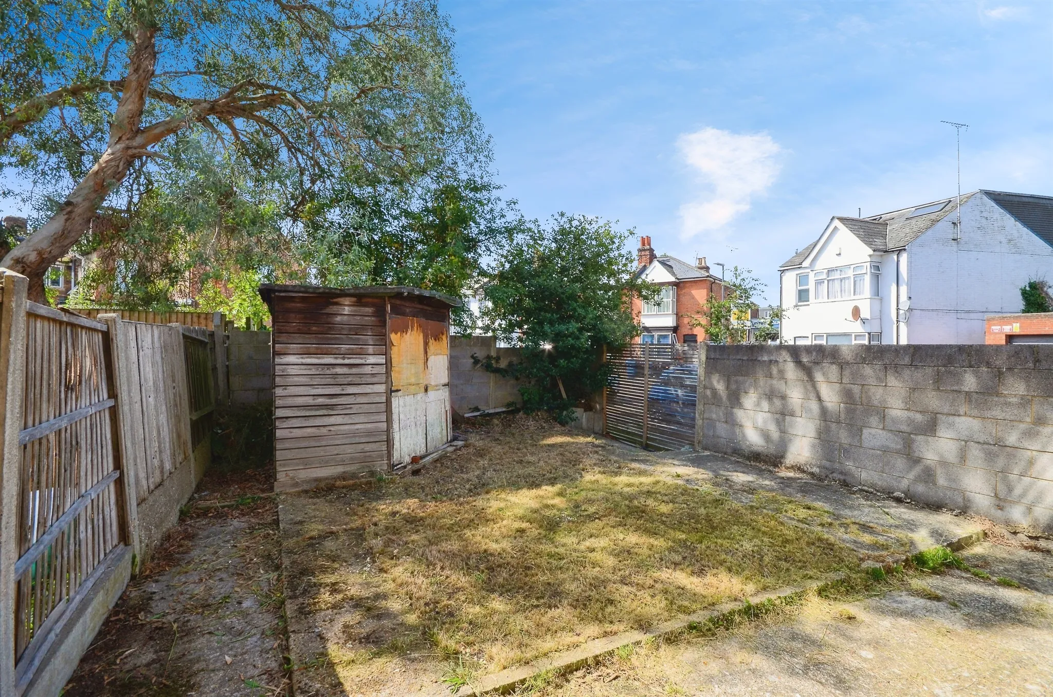 1 bed Ground Flat