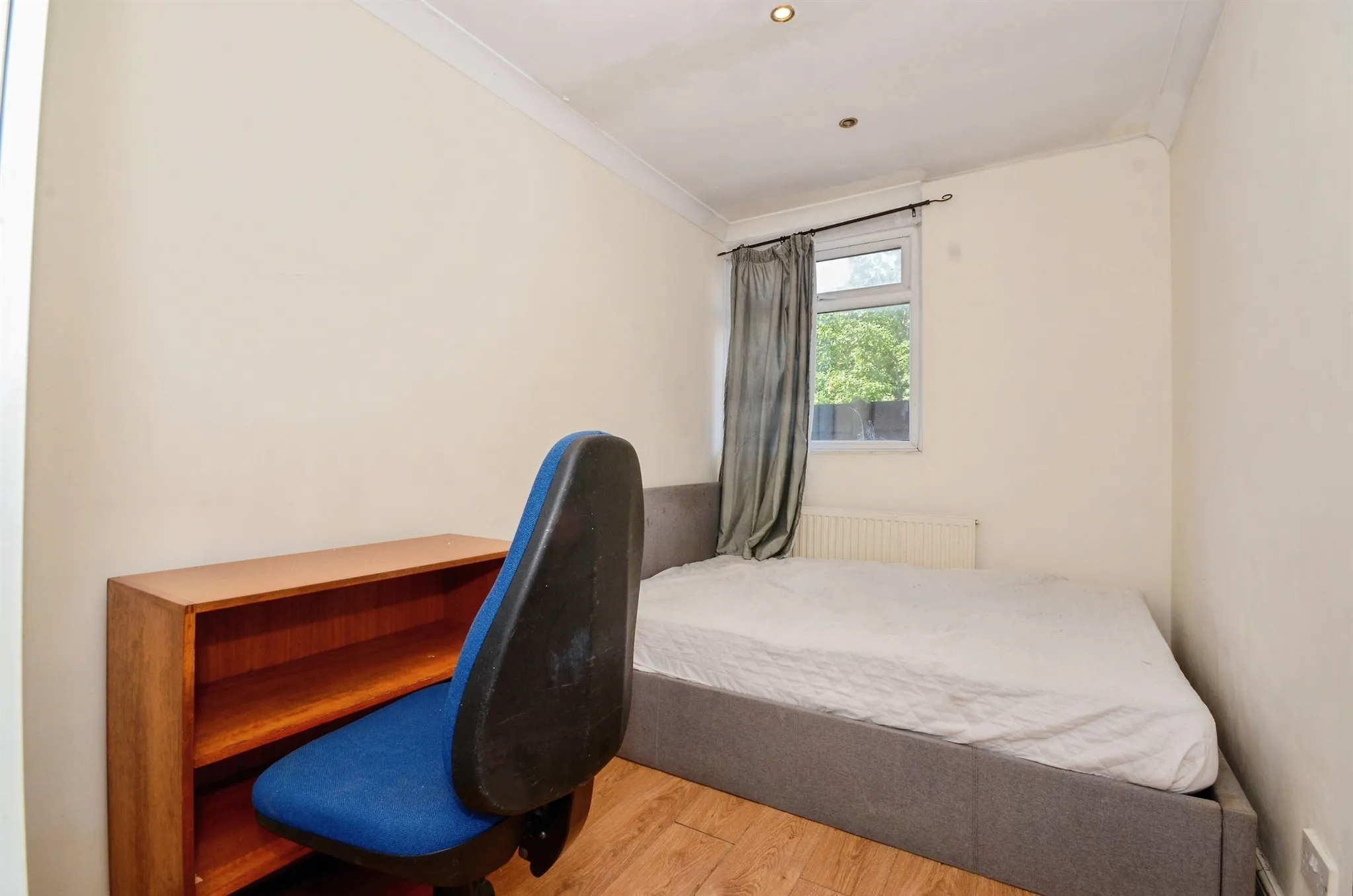 1 bed Ground Flat