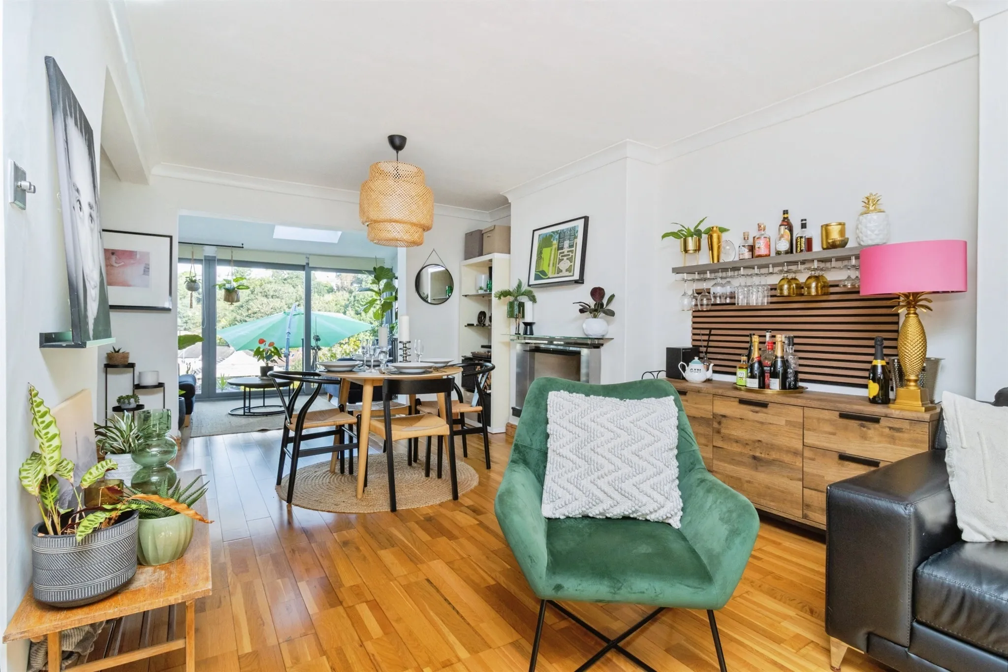 3 bed End of Terrace