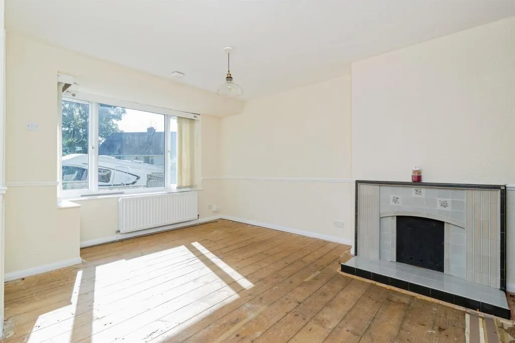 3 bed Semi-Detached