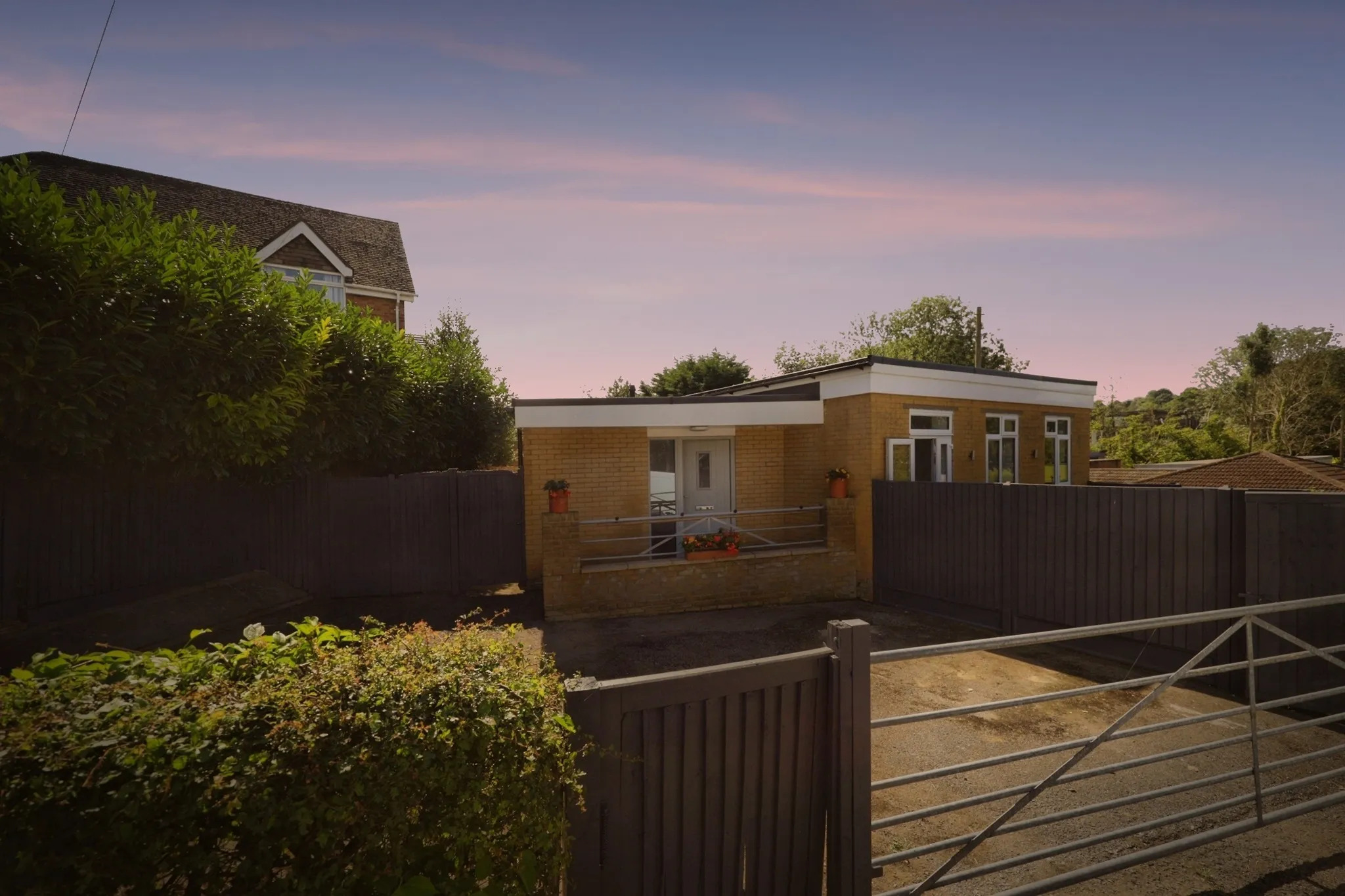 2 bed Detached Bungalow