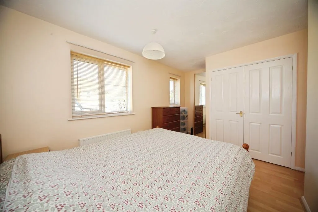 3 bed End of Terrace