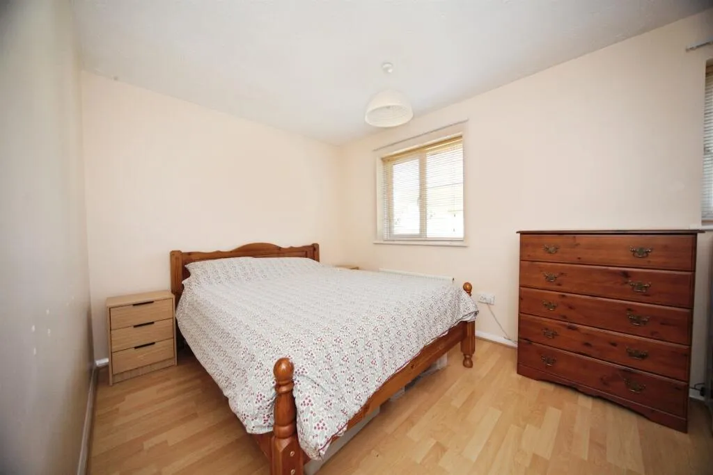 3 bed End of Terrace