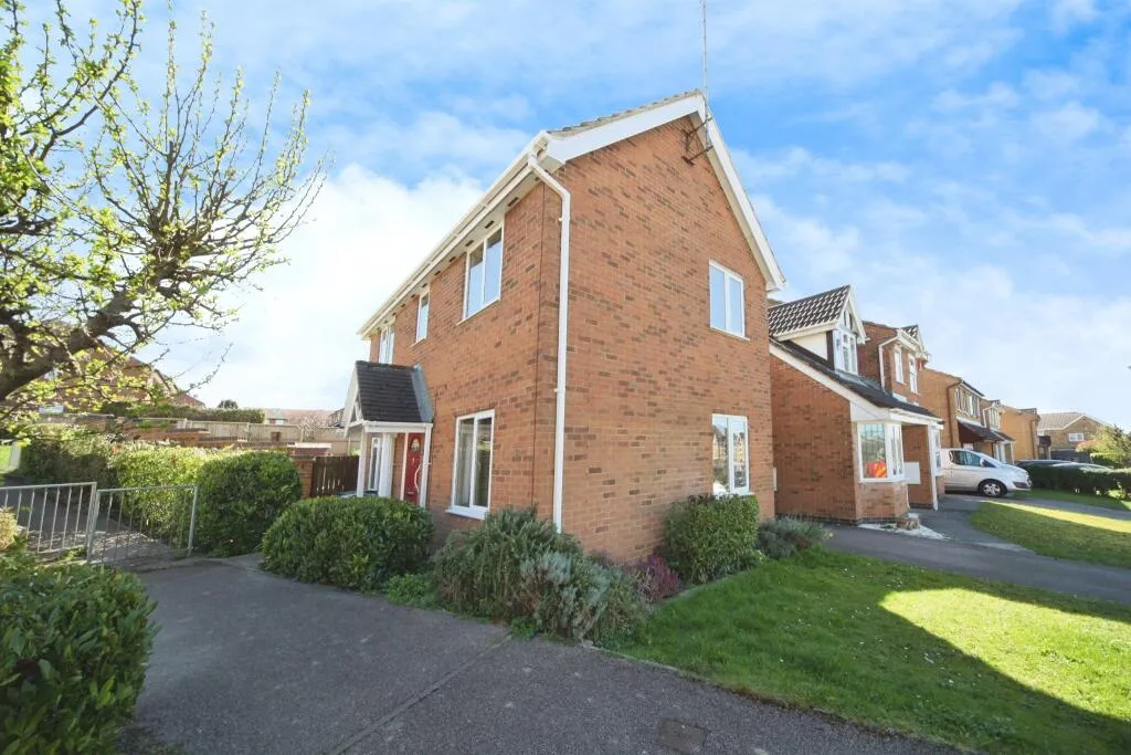 3 bed End of Terrace