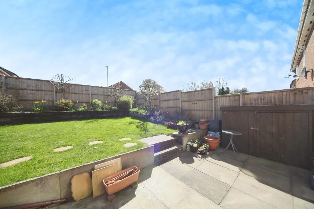3 bed End of Terrace