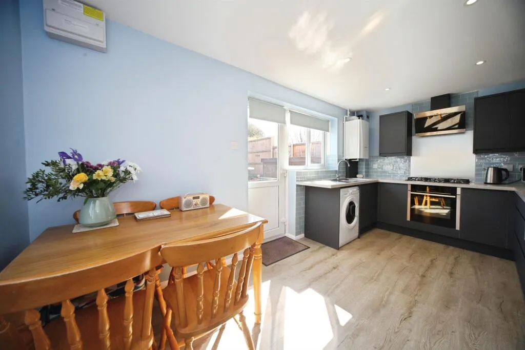 3 bed End of Terrace