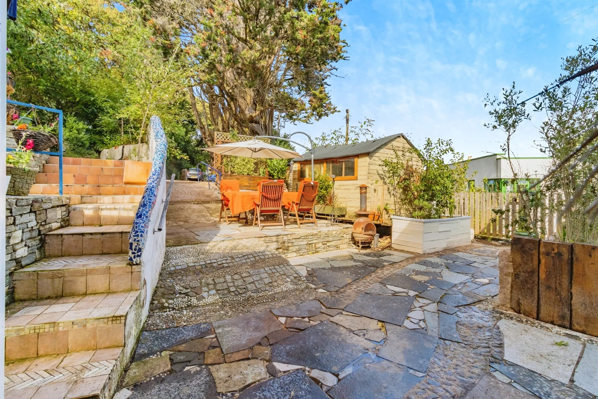 6 bed Detached