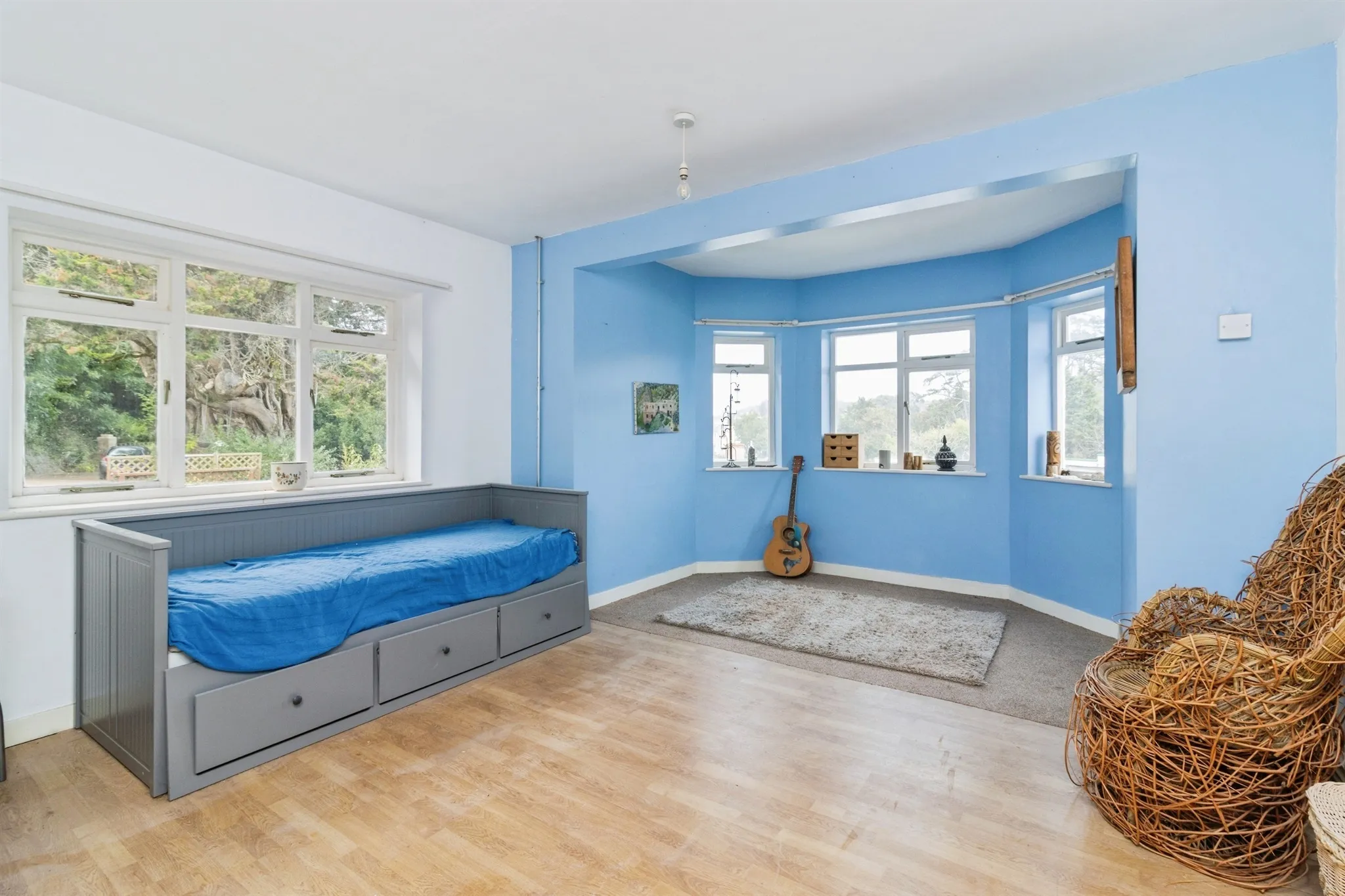 6 bed Detached