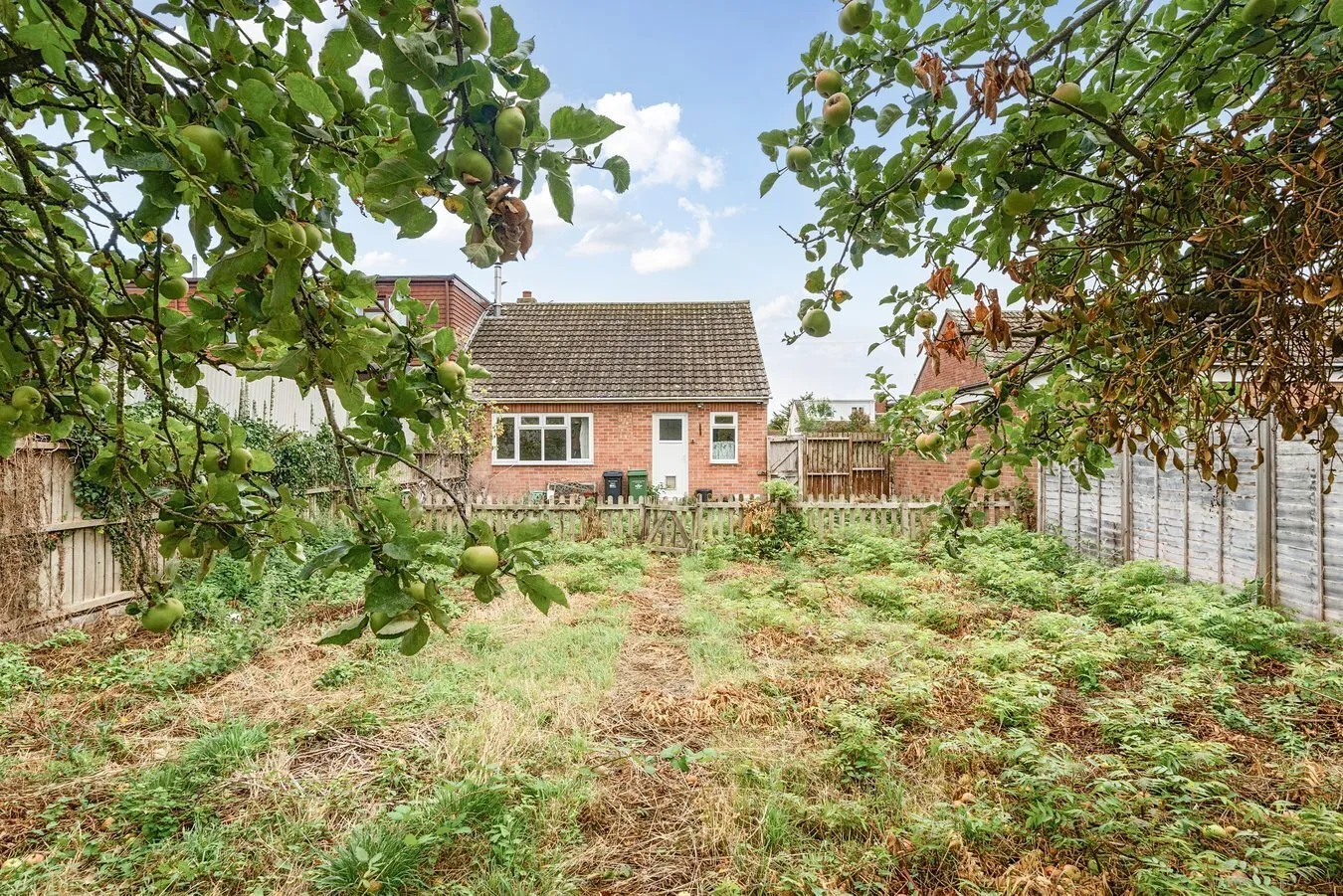 2 bedroom property for sale in 15, Quantock Rise, Pawlett, Bridgwater, TA6 - Guide price £120,000