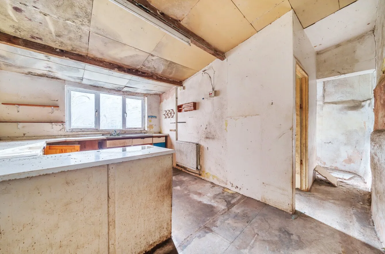 3 bedroom property for sale in Main Road, Temple Cloud, BS39 - Guide price £175,000