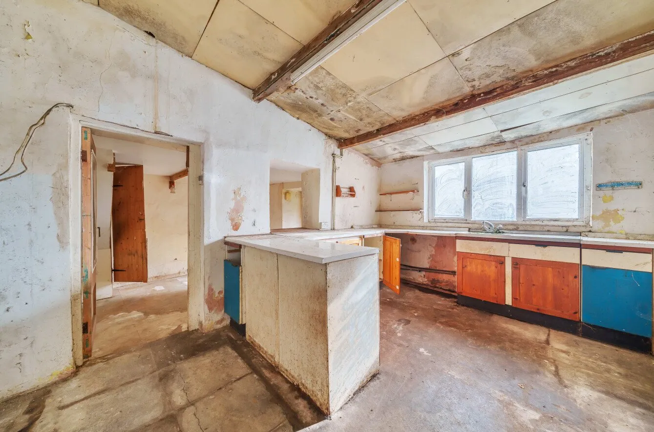 3 bedroom property for sale in Main Road, Temple Cloud, BS39 - Guide price £175,000