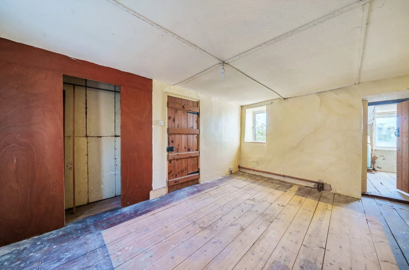 3 bedroom property for sale in Main Road, Temple Cloud, BS39 - Guide price £175,000