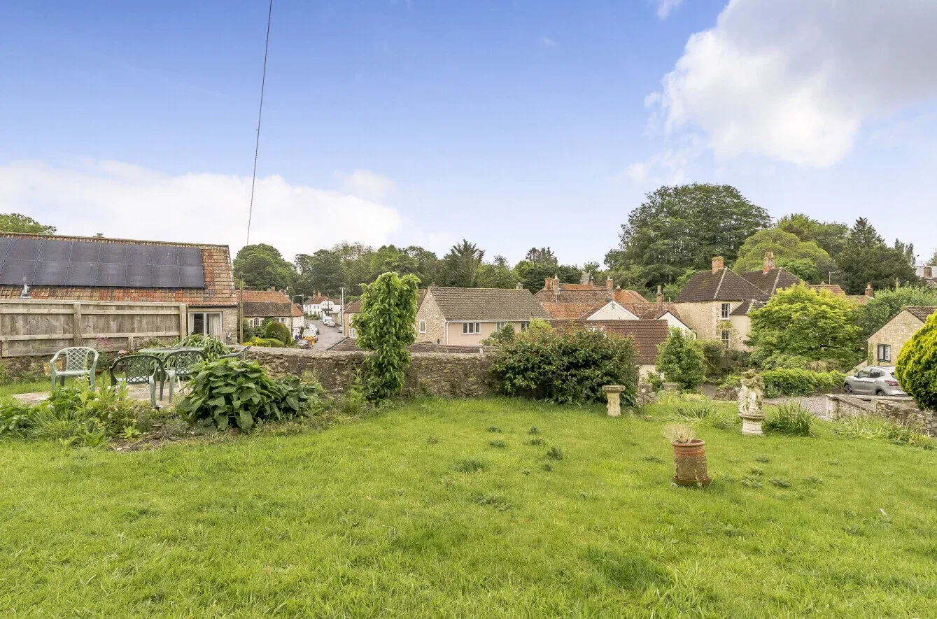 4 bedroom property for sale in Mount Pleasant, Beckington, BA11 - Guide price £250,000