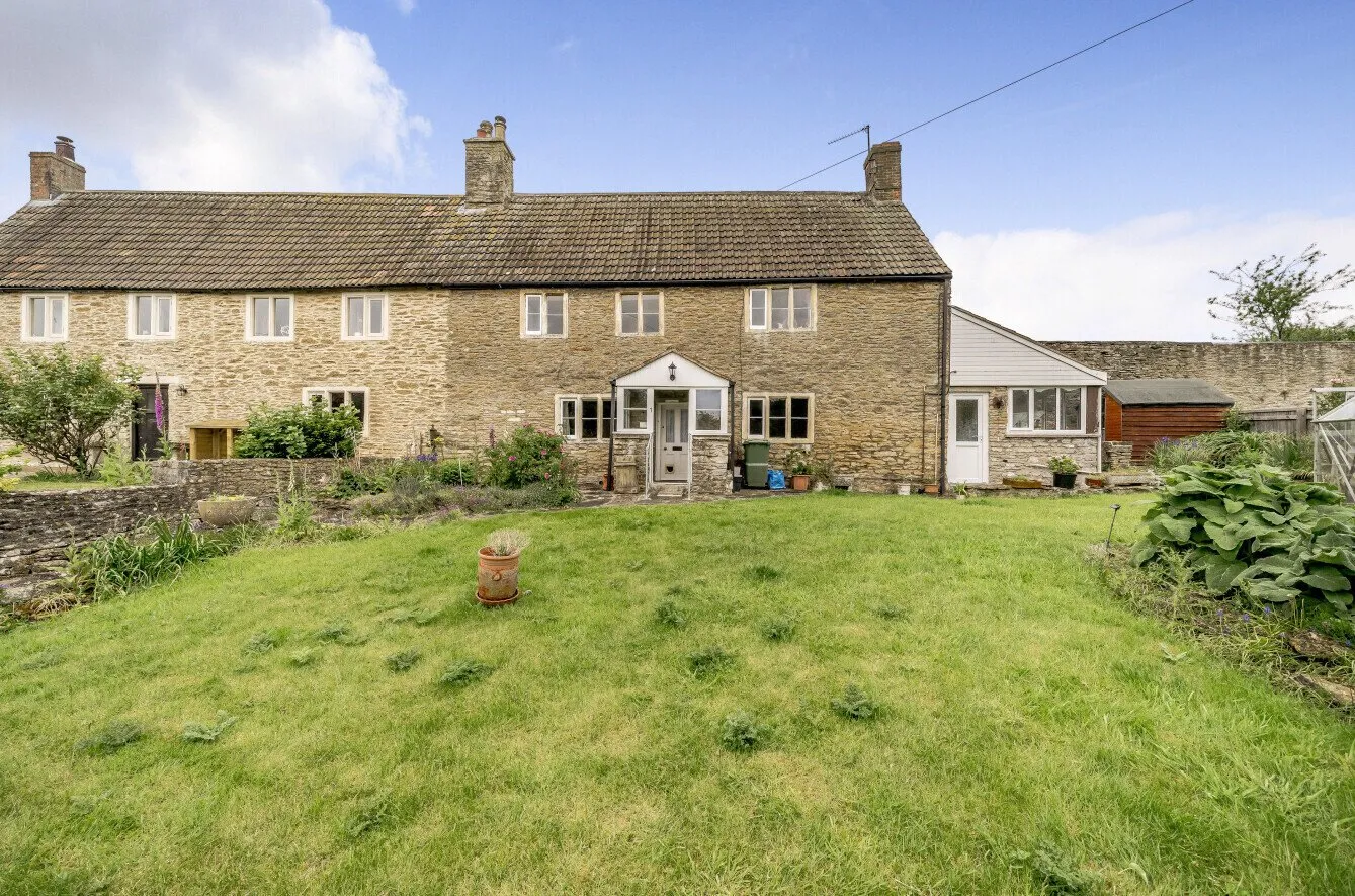 4 bedroom property for sale in Mount Pleasant, Beckington, BA11 - Guide price £250,000