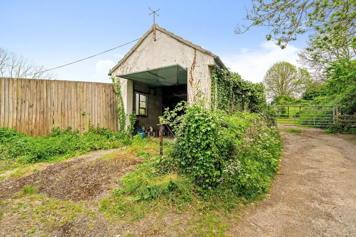 2 bedroom property for sale in Ansford Hill, Castle Cary, BA7 - Guide price £125,000