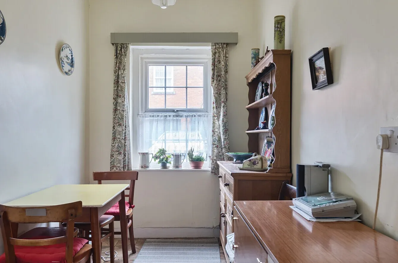 4 bedroom property for sale in Sambourne Road, Warminster, BA12 - Guide price £380,000
