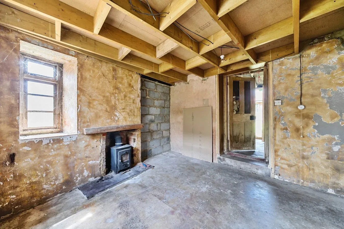 3 bedroom property for sale in Hillwood Lane, Warminster, BA12 - £165,000