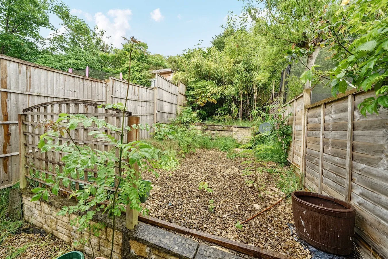 2 bedroom property for sale in Whatcombe Terrace, Frome, BA11 - Guide price £150,000