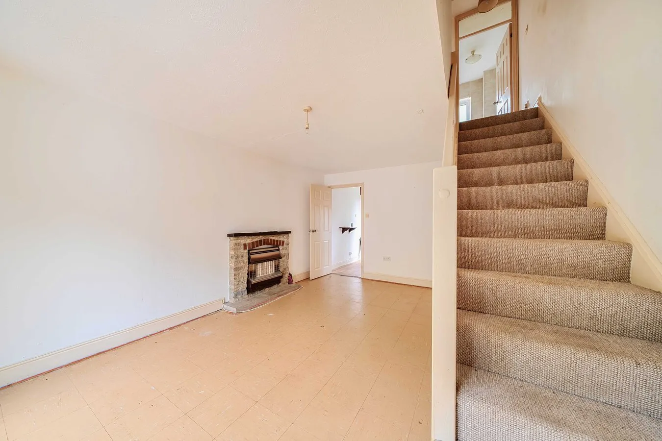 2 bedroom property for sale in Whatcombe Terrace, Frome, BA11 - Guide price £150,000