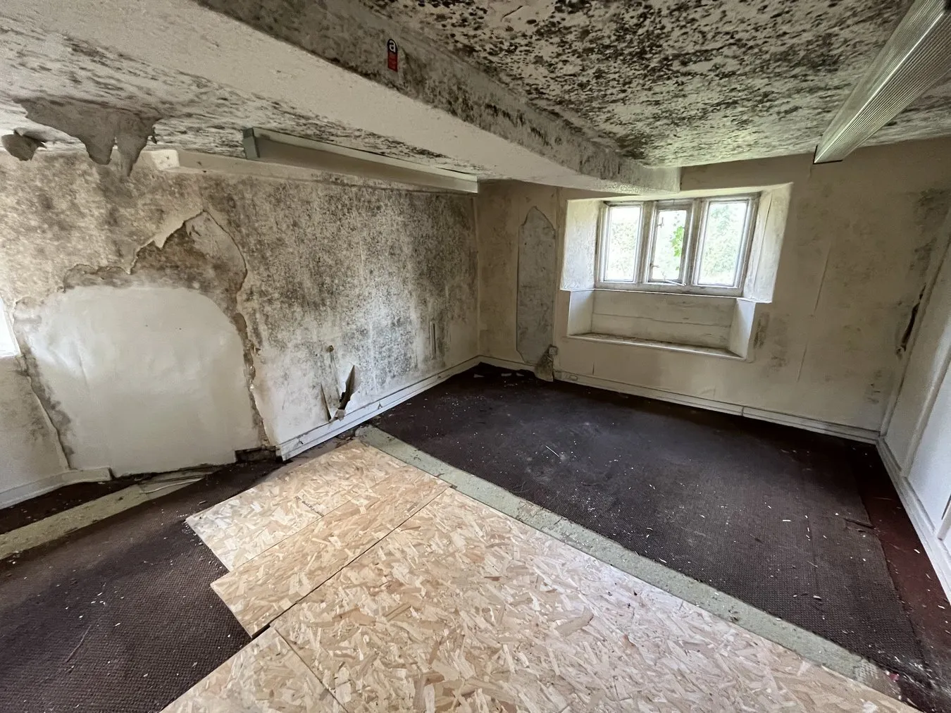 4 bedroom property for sale in High Street, Sparkford, Sparkford, BA22 - Guide price £175,000