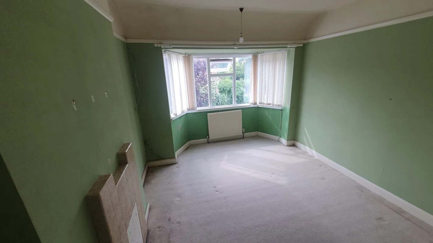 Freehold Vacant Semi-Detached House with Three Bedrooms & Garage