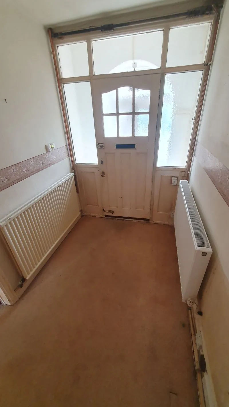 Freehold Vacant Semi-Detached House with Three Bedrooms & Garage