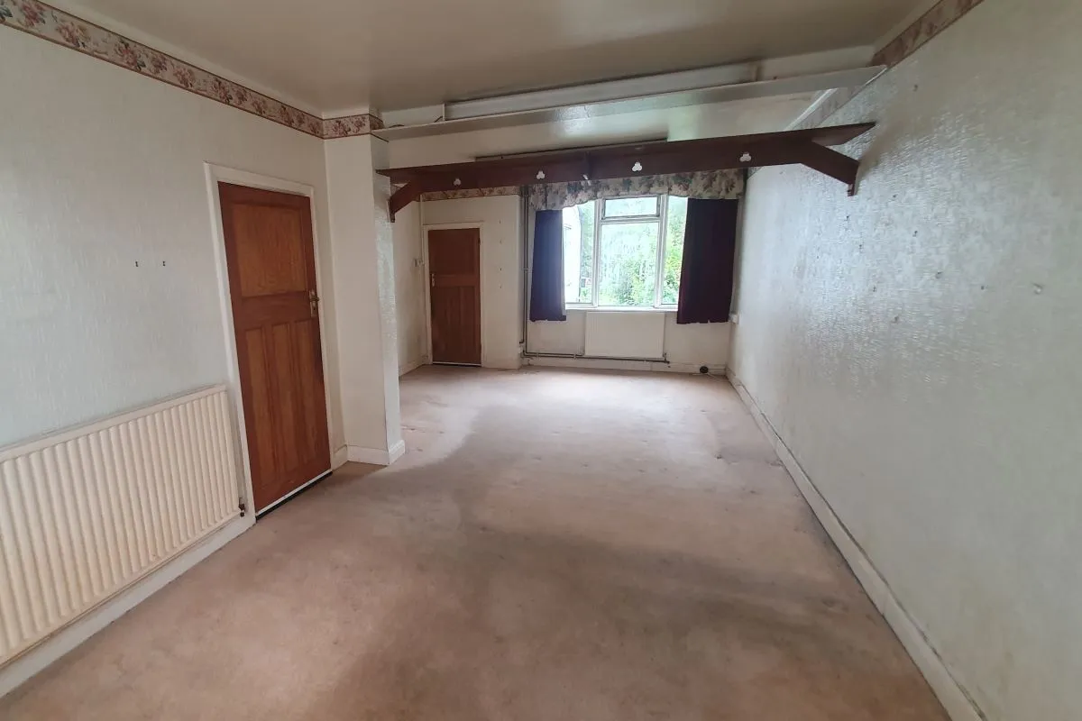 Freehold Vacant Semi-Detached House with Three Bedrooms & Garage