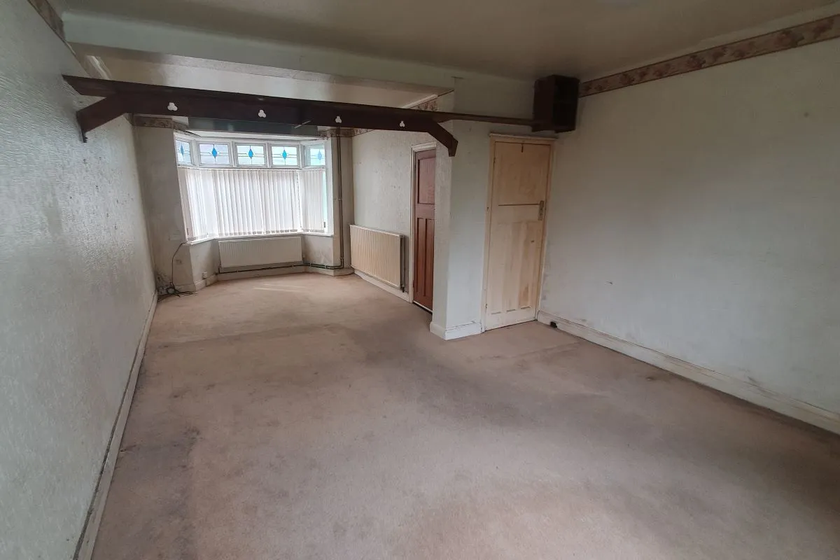 Freehold Vacant Semi-Detached House with Three Bedrooms & Garage