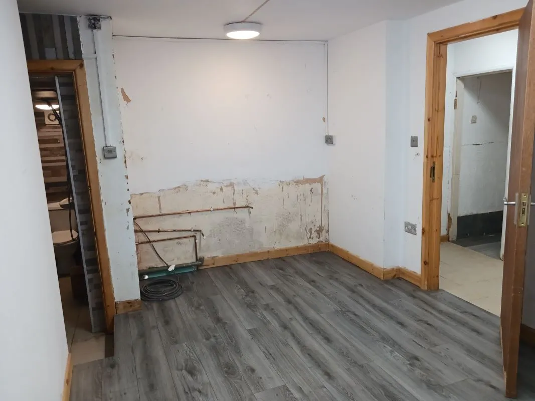 Freehold Part Vacant/Part Investment, Retail Property and Self Contained Flat