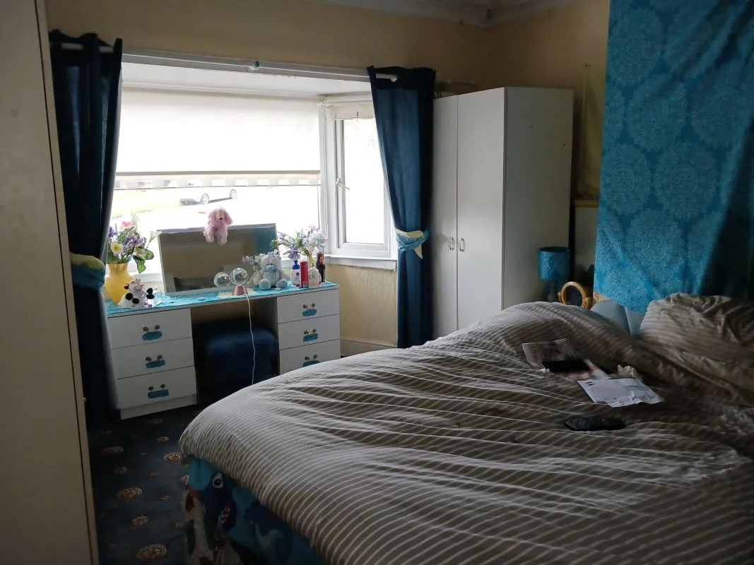 Freehold Part Vacant/Part Investment, Retail Property and Self Contained Flat